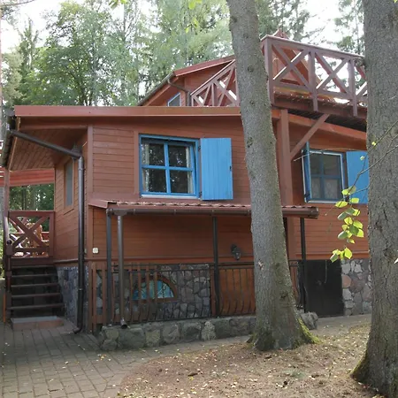 Dom Nad Jeziorem Dadaj , Biskupiec