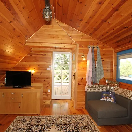 Holiday home Dom Nad Jeziorem Dadaj , Biskupiec *