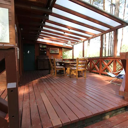 Dom Nad Jeziorem Dadaj , Biskupiec *