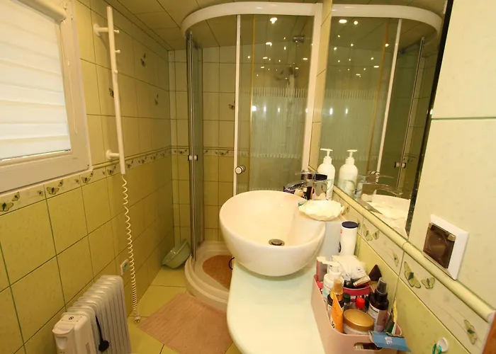 Dom Nad Jeziorem Dadaj , Biskupiec