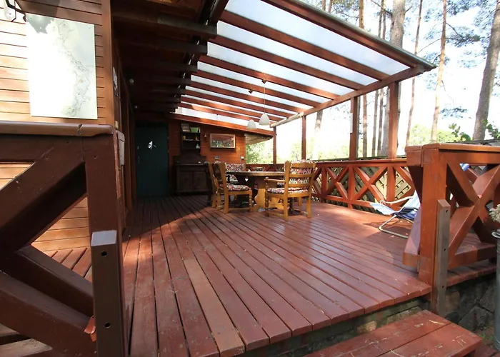 Dom Nad Jeziorem Dadaj , Biskupiec *